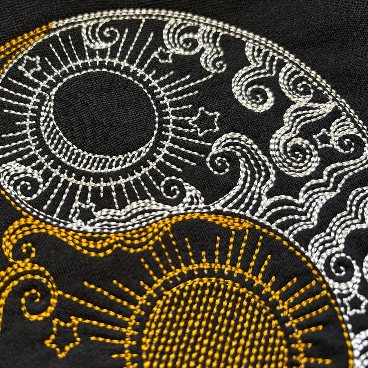 Yin Yang Embroidered Sweatshirt